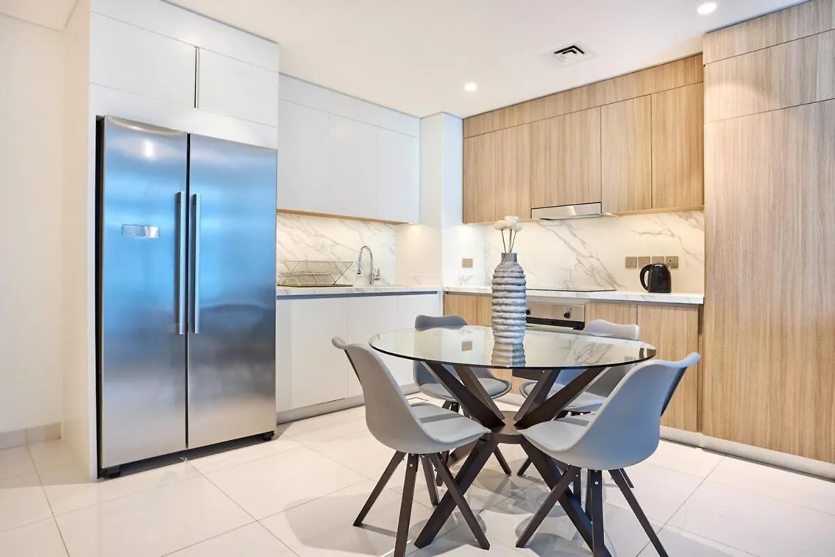 Beach Vista - Stunning Sea View Dubai Apartment