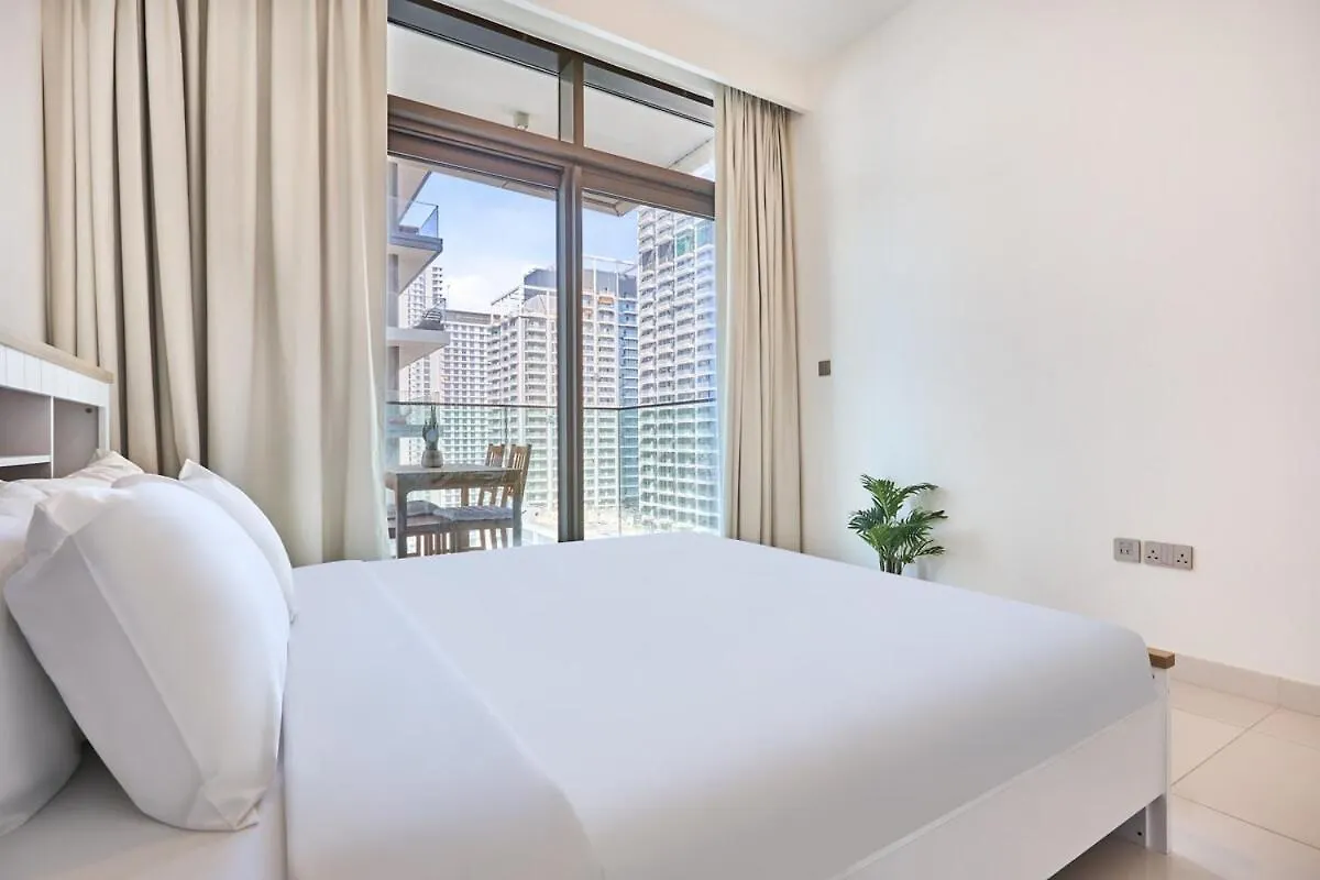 Beach Vista - Stunning Sea View Dubai Apartment